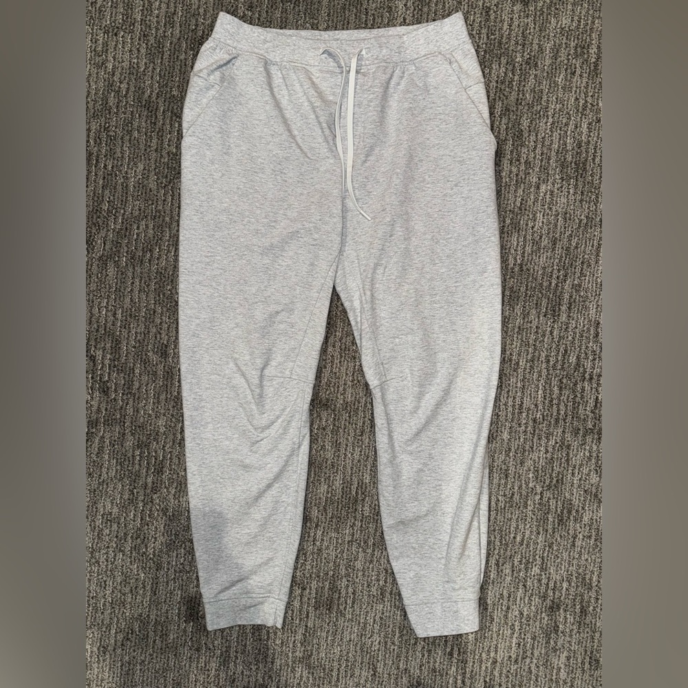 Lululemon joggers Brand new, worn less than five times, in perfect condition.